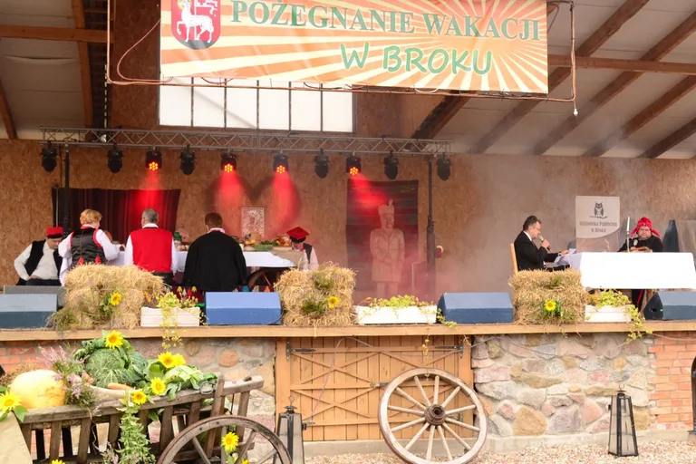 Piknik rodzinny na pożegnanie wakacji w Broku (zdjęcia)