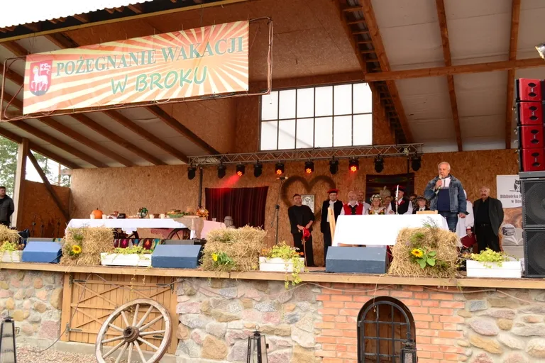 Piknik rodzinny na pożegnanie wakacji w Broku (zdjęcia)