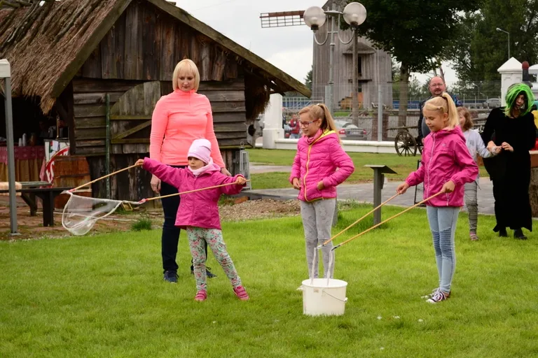 Piknik rodzinny na pożegnanie wakacji w Broku (zdjęcia)