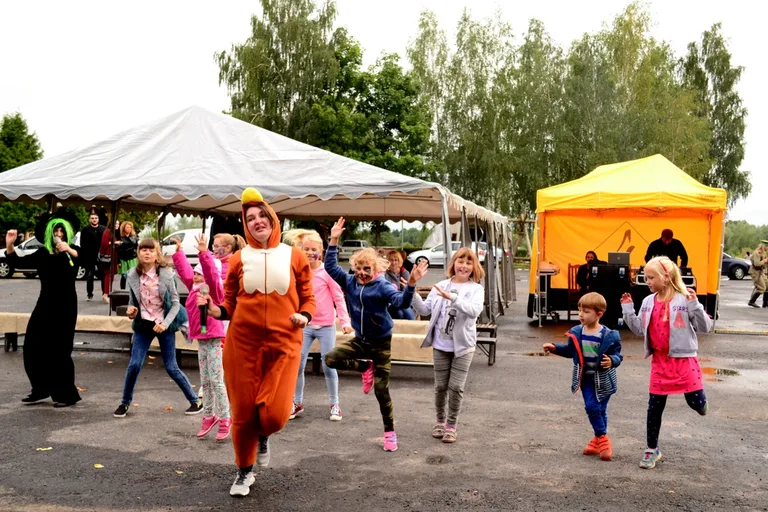 Piknik rodzinny na pożegnanie wakacji w Broku (zdjęcia)