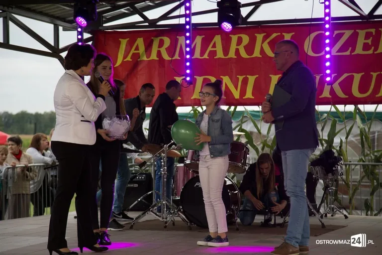 Zabawa podczas Jarmarków Czerwińskich i Dni Kukurydzy (zdjęcia, wideo)