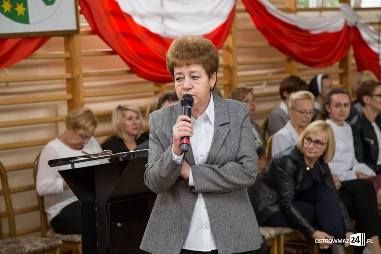 Pierwszy dzwonek zabrzmiał w "Ekonomiku" (zdjęcia)