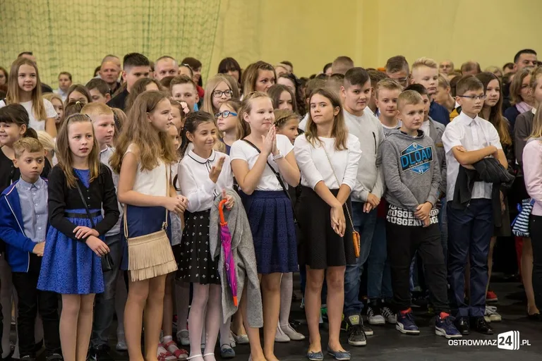 "Dwójka" powitała nowy rok szkolny (zdjęcia)