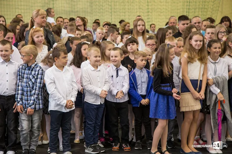 "Dwójka" powitała nowy rok szkolny (zdjęcia)