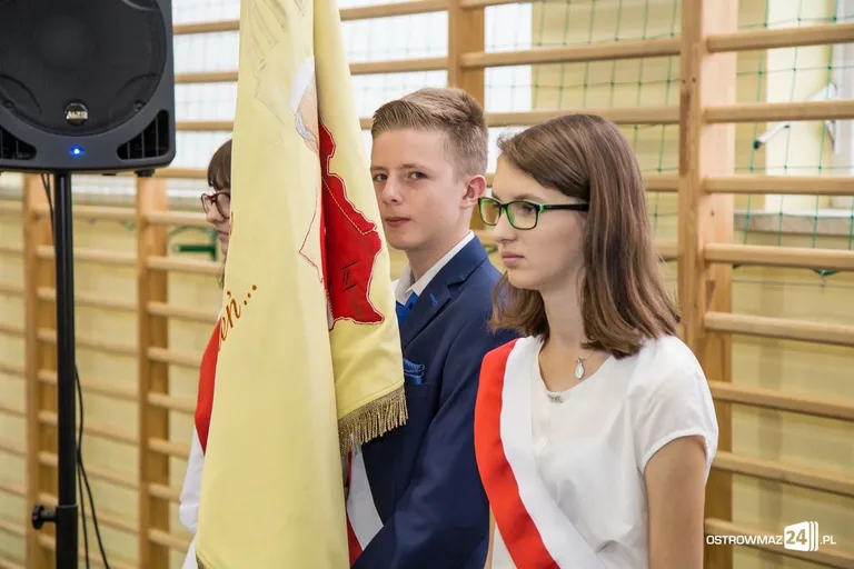 "Dwójka" powitała nowy rok szkolny (zdjęcia)