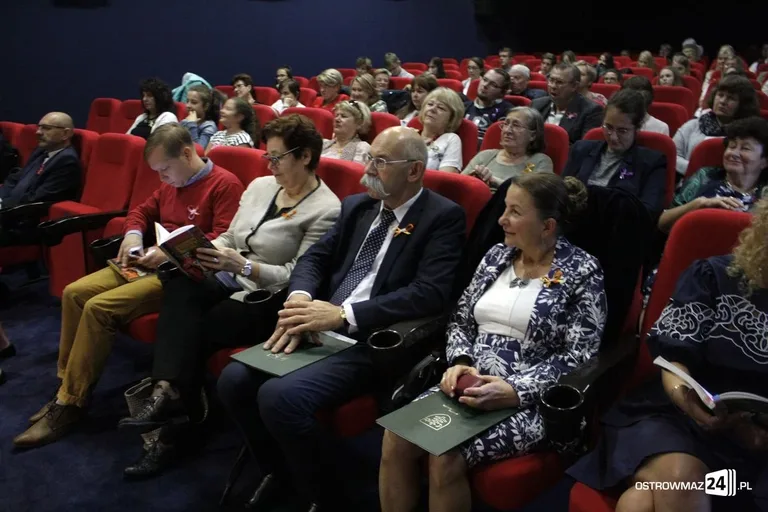 Ostrowianie wspólnie czytali "Wesele" (zdjęcia)