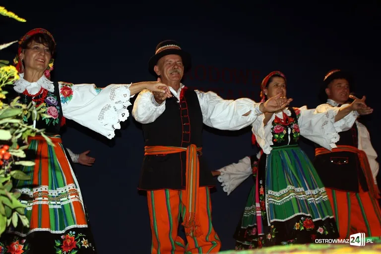 Ostrowianie wspólnie czytali "Wesele" (zdjęcia)