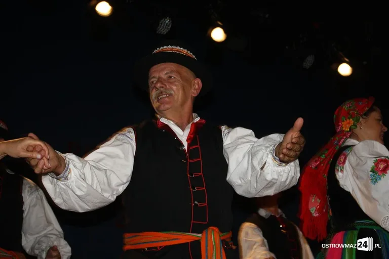 Ostrowianie wspólnie czytali "Wesele" (zdjęcia)