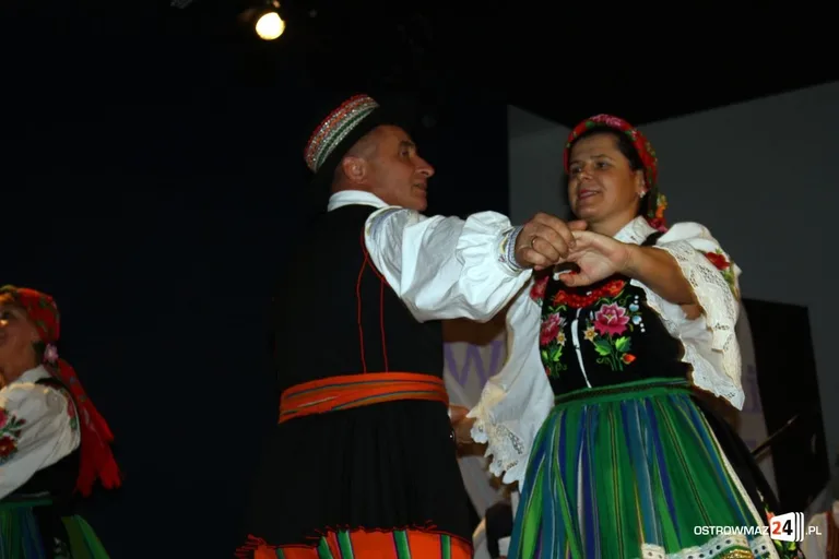 Ostrowianie wspólnie czytali "Wesele" (zdjęcia)