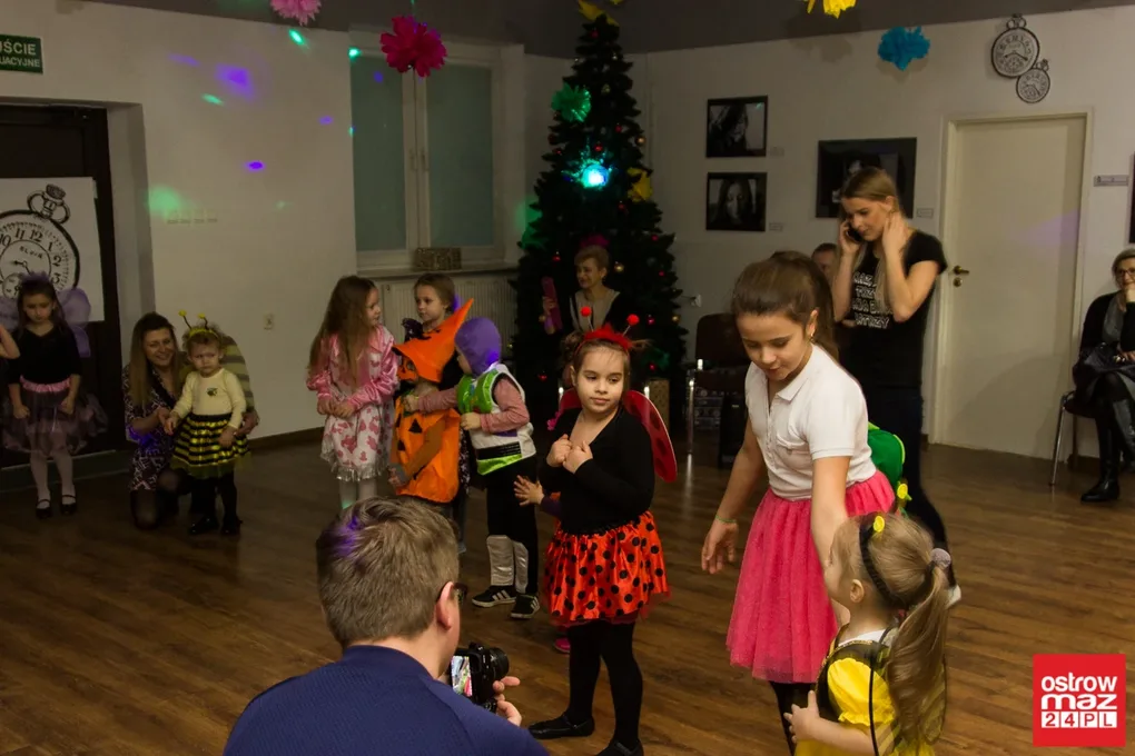 Bal karnawałowy w MDK (zdjęcia, wideo)