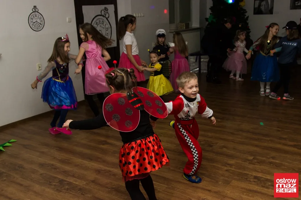 Bal karnawałowy w MDK (zdjęcia, wideo)