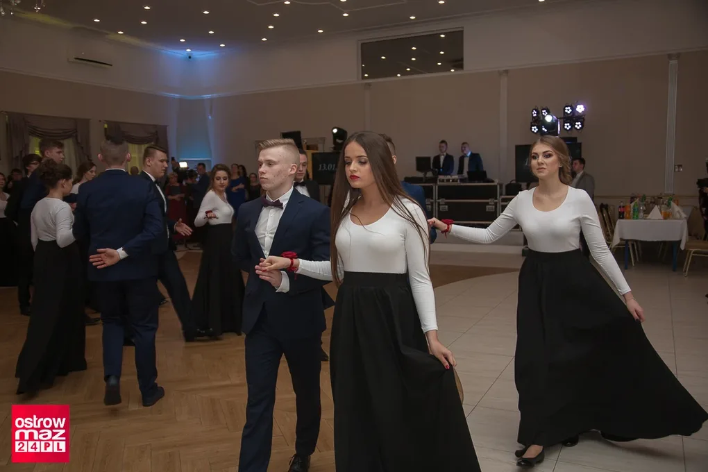 Studniówka Ekonomika 2018 (zdjęcia, wideo)
