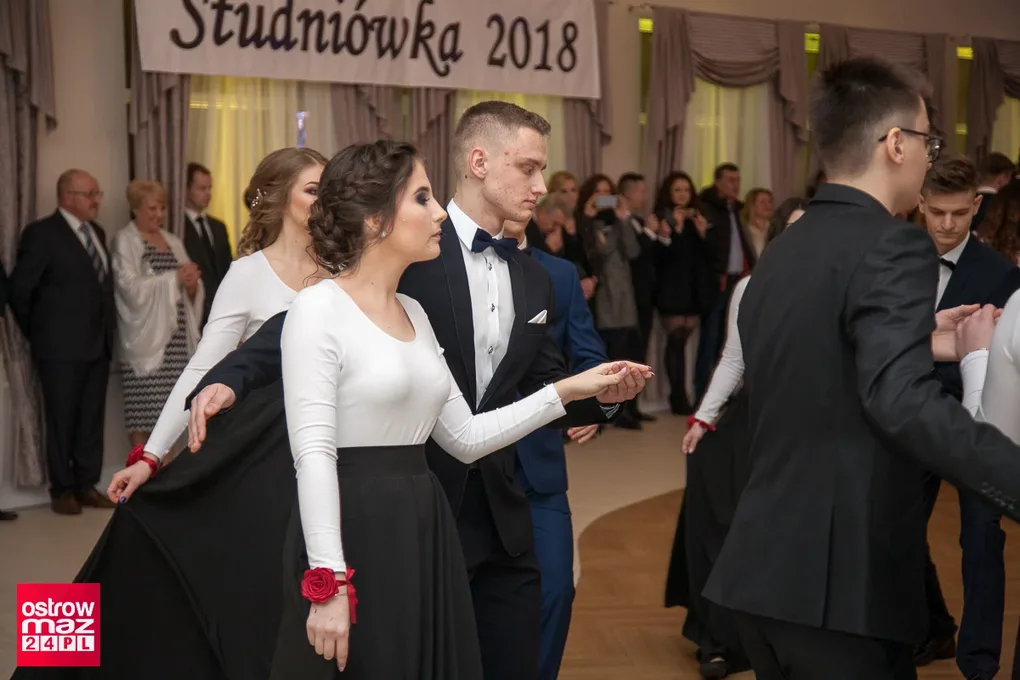 Studniówka Ekonomika 2018 (zdjęcia, wideo)