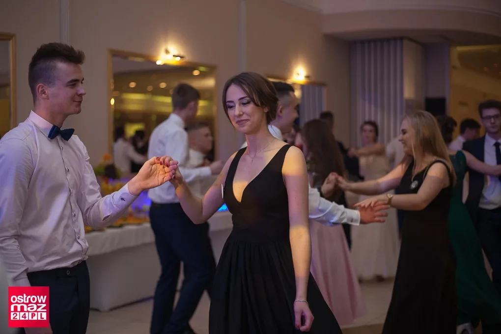 Studniówka Ekonomika 2018 (zdjęcia, wideo)