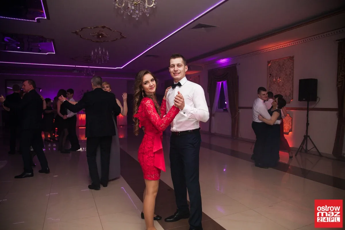 Studniówka ZS CKR w Starym Lubiejewie (zdjęcia, wideo)