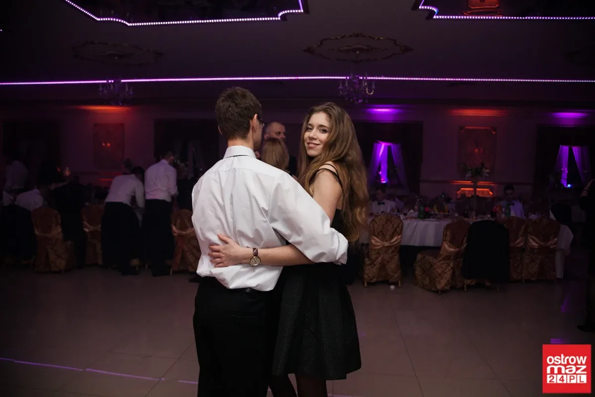 Studniówka ZS CKR w Starym Lubiejewie (zdjęcia, wideo)