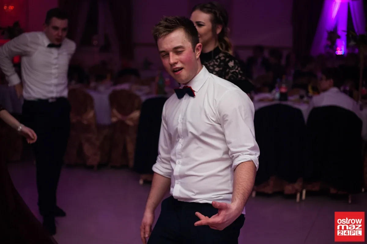 Studniówka ZS CKR w Starym Lubiejewie (zdjęcia, wideo)