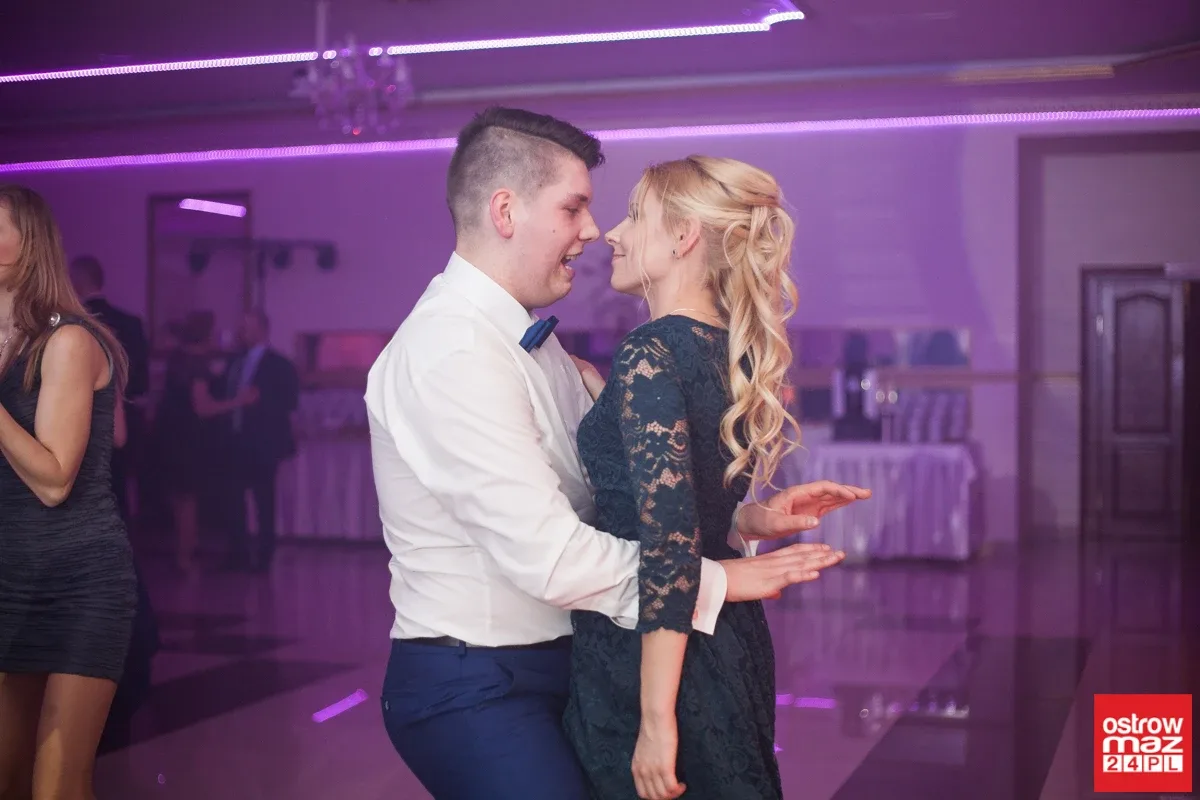 Studniówka ZS CKR w Starym Lubiejewie (zdjęcia, wideo)