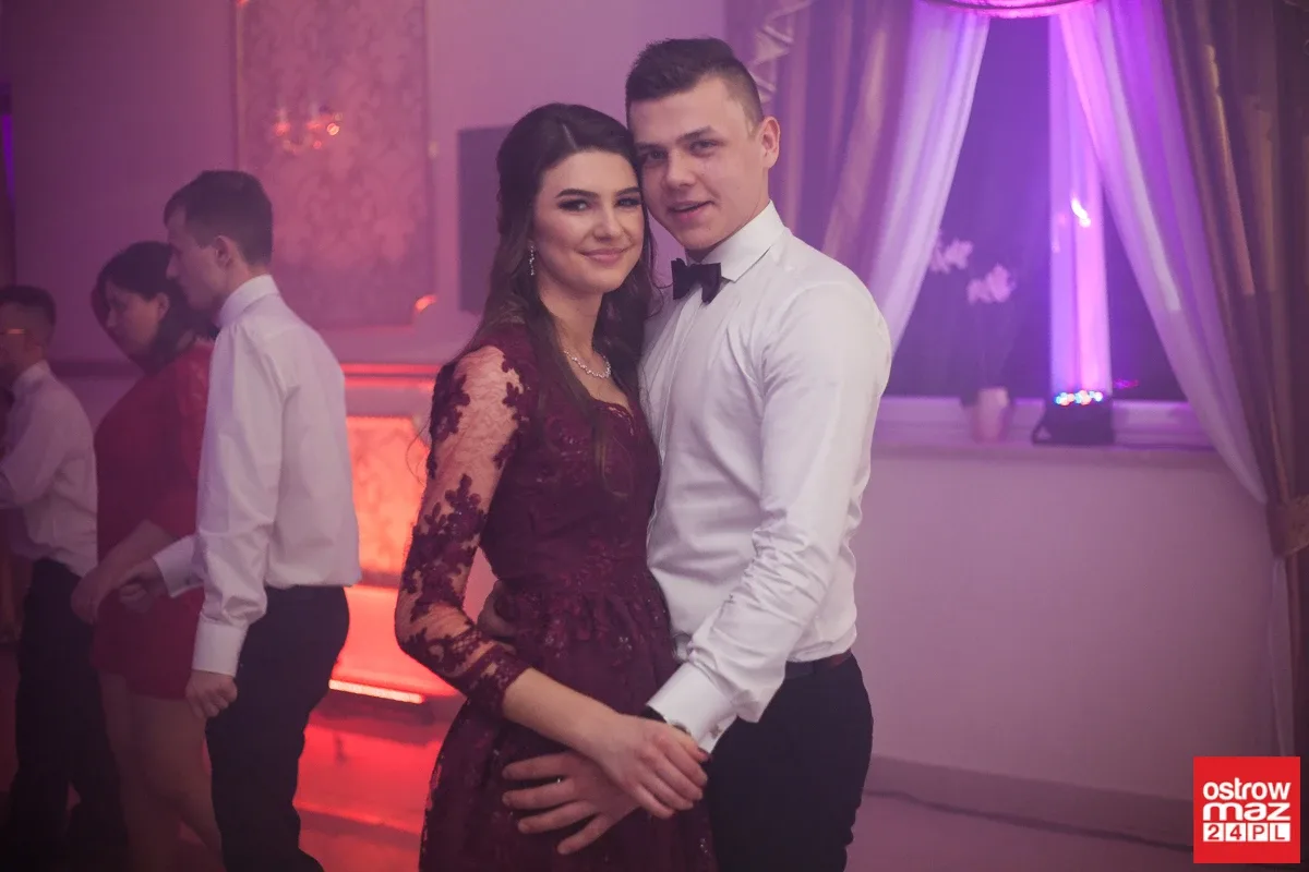 Studniówka ZS CKR w Starym Lubiejewie (zdjęcia, wideo)