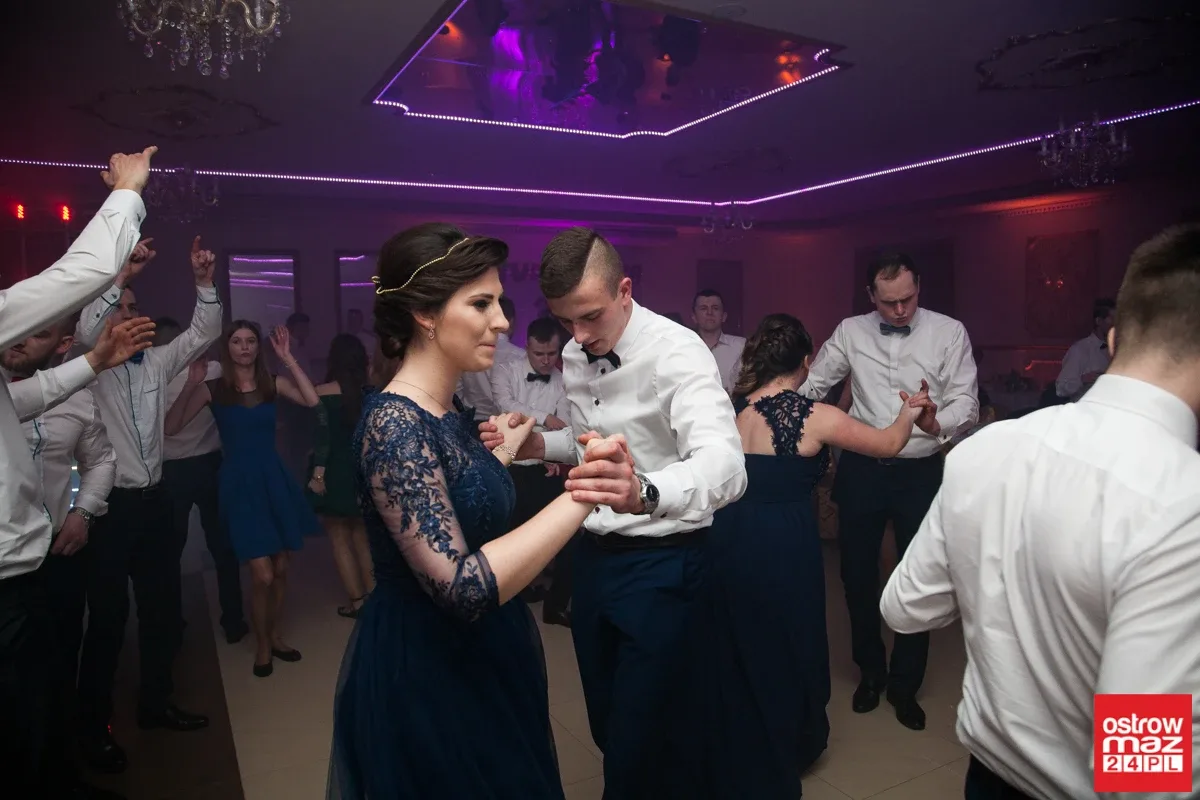 Studniówka ZS CKR w Starym Lubiejewie (zdjęcia, wideo)