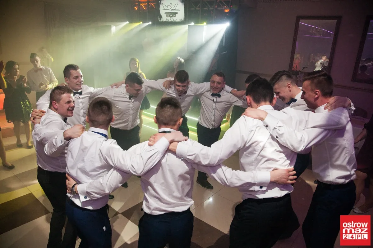 Studniówka ZS CKR w Starym Lubiejewie (zdjęcia, wideo)