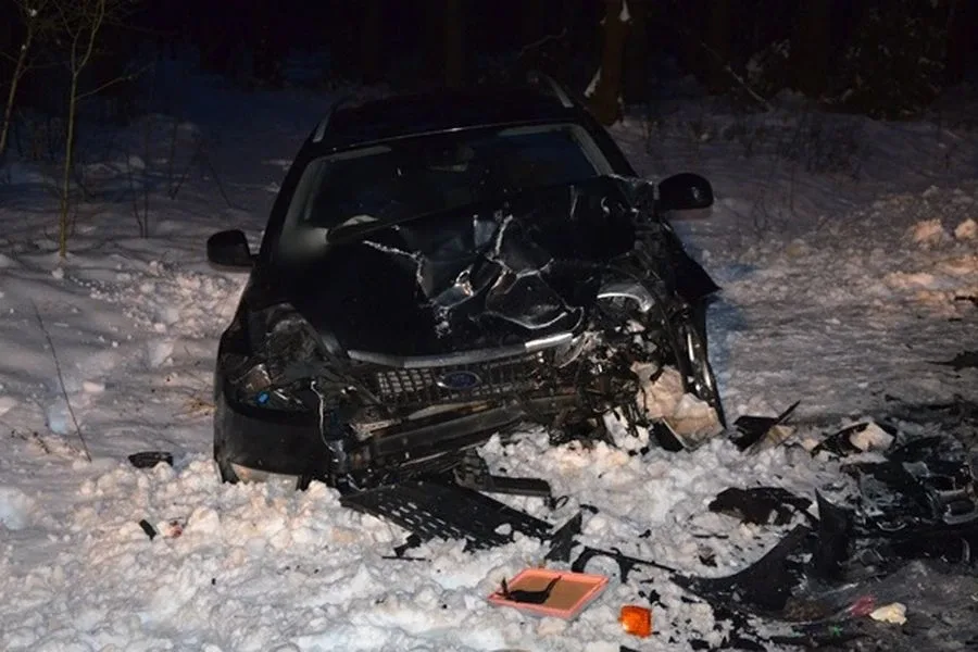 Wypadek w Małaszku. 59-letnia ostrowianka trafiła do szpitala (zdjęcia)