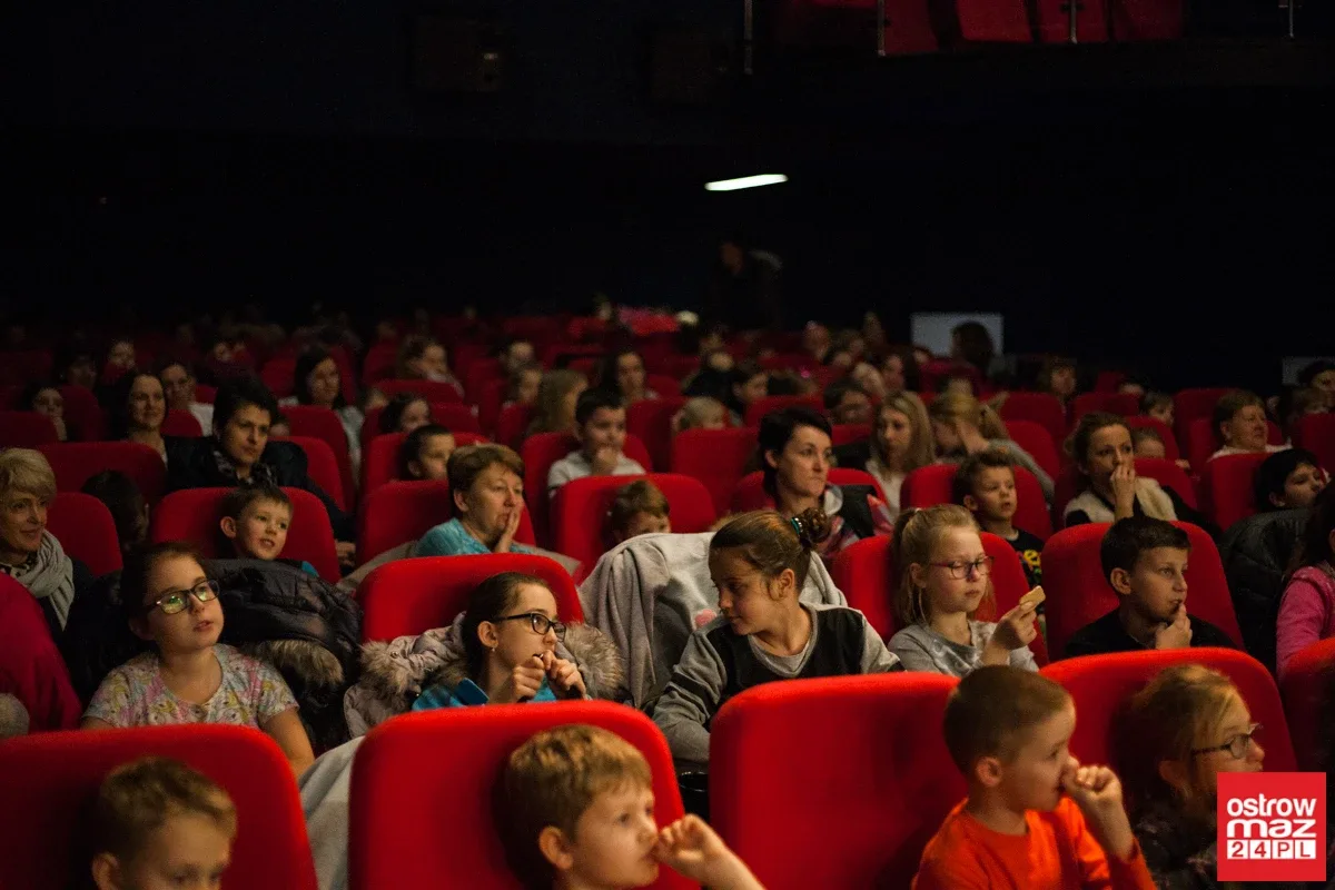 Teatrzyk Pinokio w kinie Ostrovia (zdjęcia, wideo)