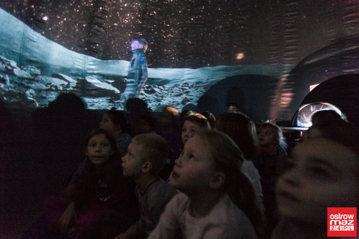 Mobilne planetarium w MDK (zdjęcia, wideo)