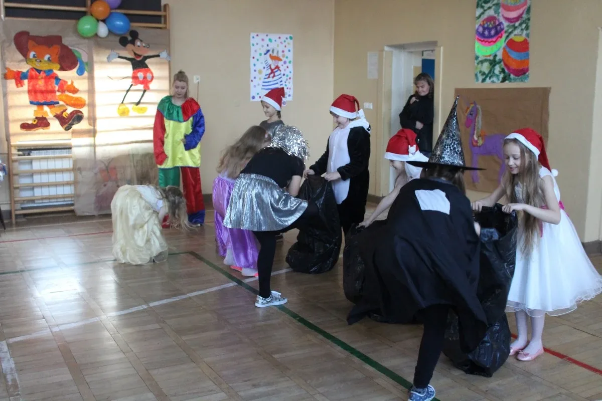Zabawa karnawałowa w "jedynce" (zdjęcia)