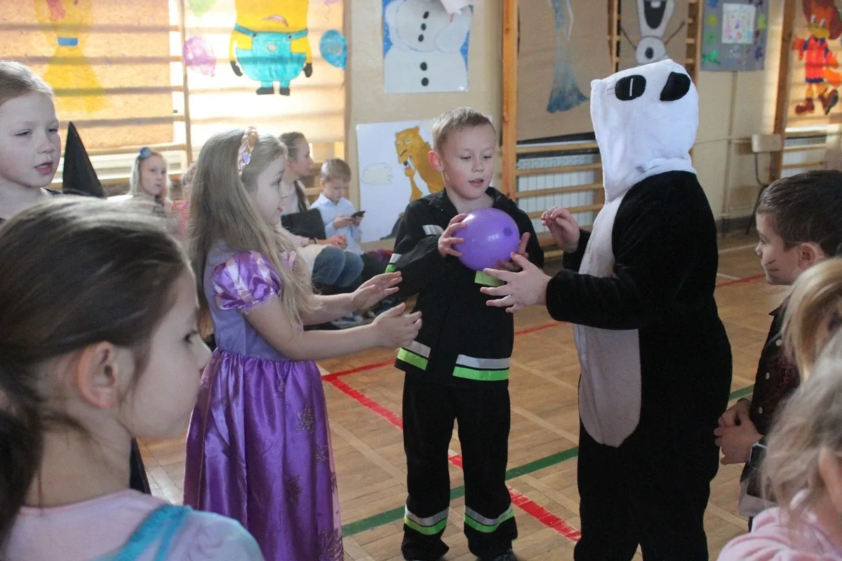 Zabawa karnawałowa w "jedynce" (zdjęcia)