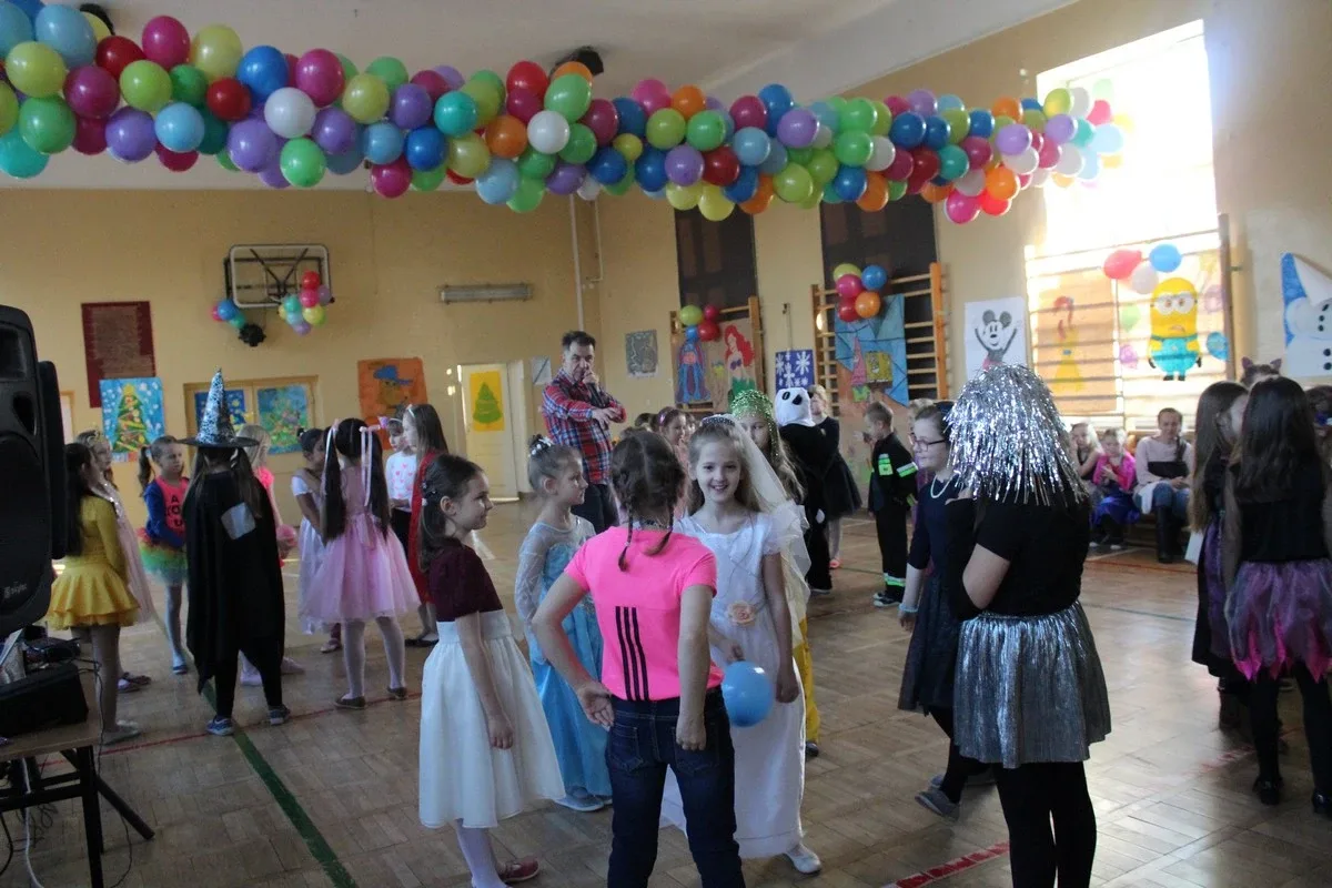 Zabawa karnawałowa w "jedynce" (zdjęcia)