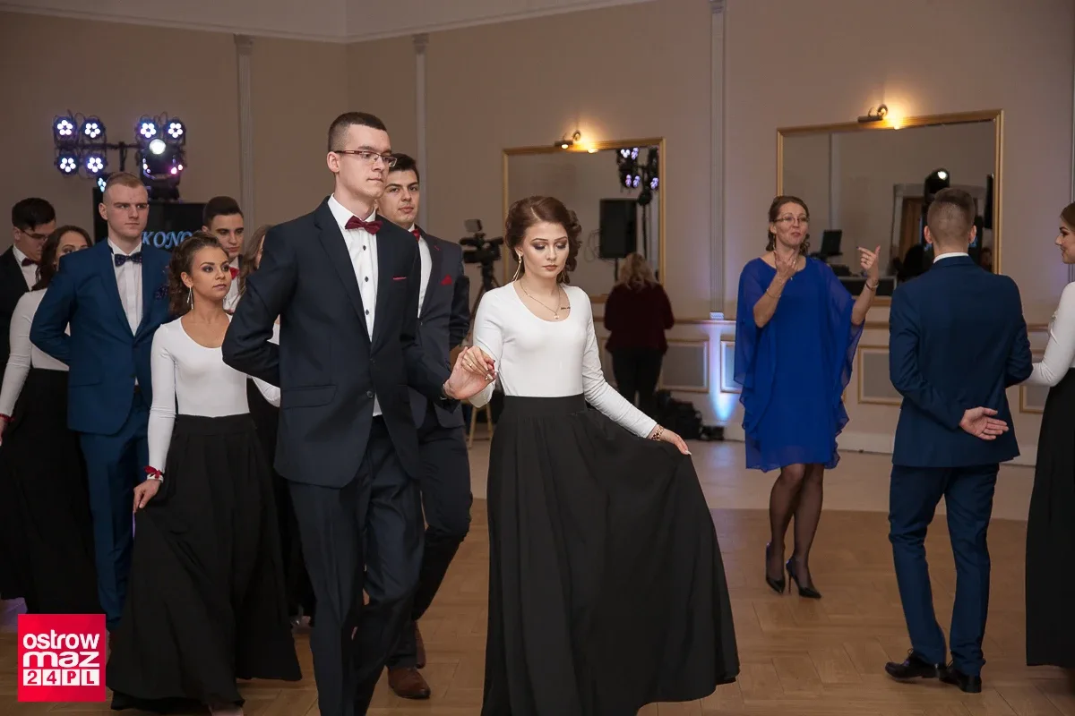Studniówka Ekonomika 2018 (zdjęcia, wideo)