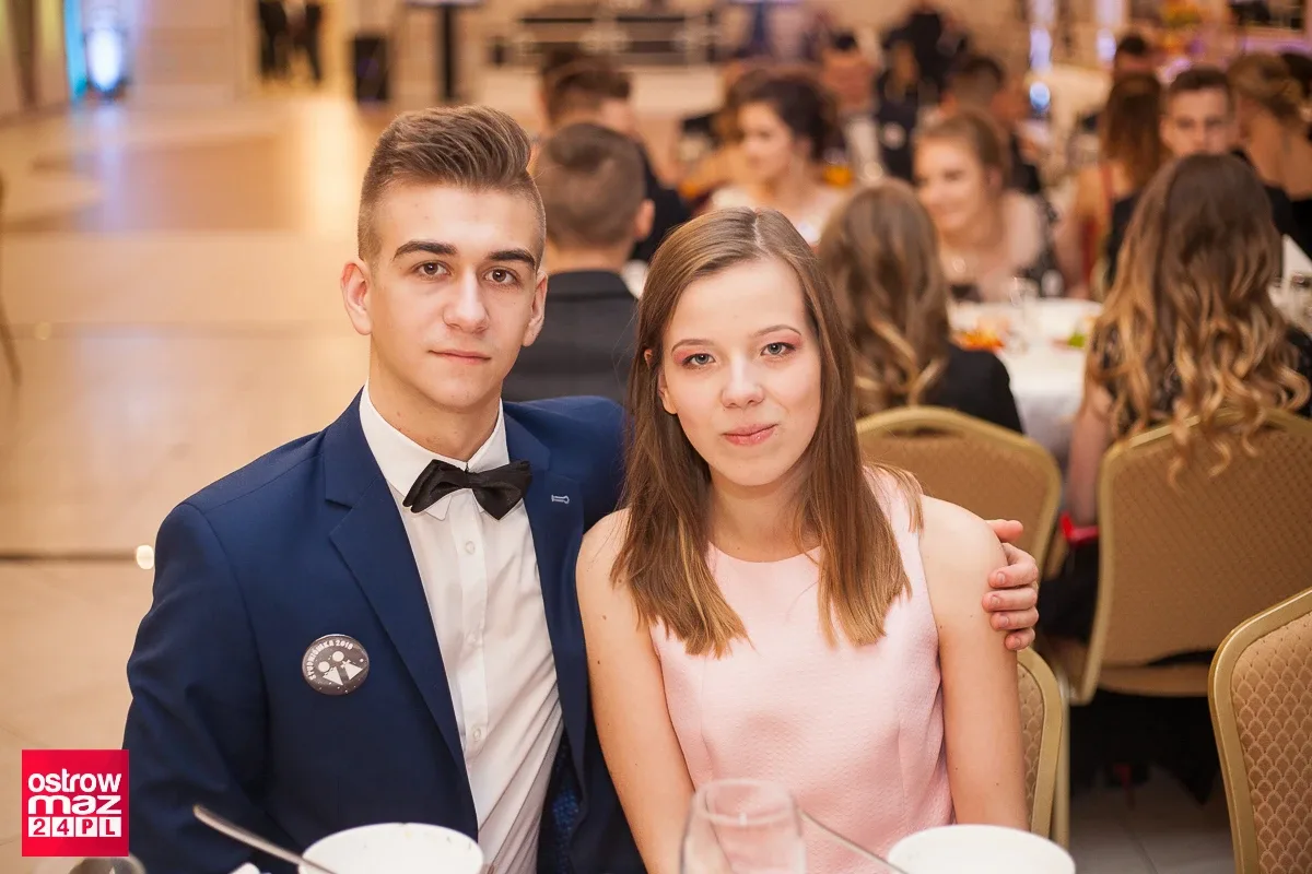 Studniówka Ekonomika 2018 (zdjęcia, wideo)