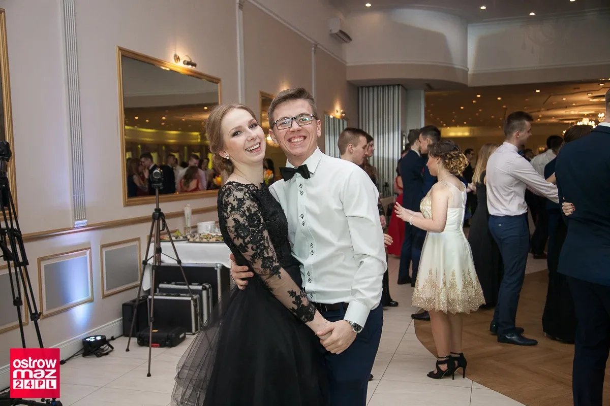 Studniówka Ekonomika 2018 (zdjęcia, wideo)