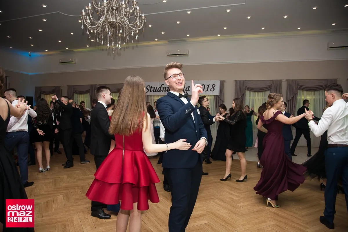 Studniówka Ekonomika 2018 (zdjęcia, wideo)