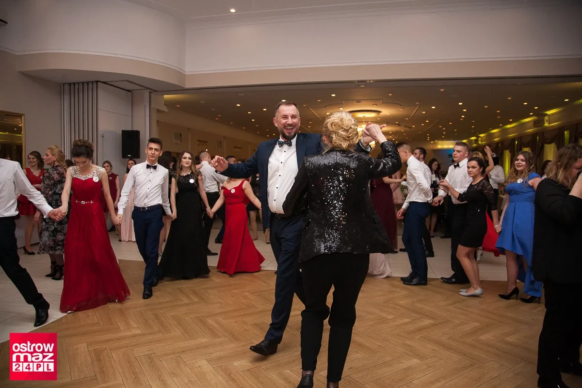 Studniówka Ekonomika 2018 (zdjęcia, wideo)