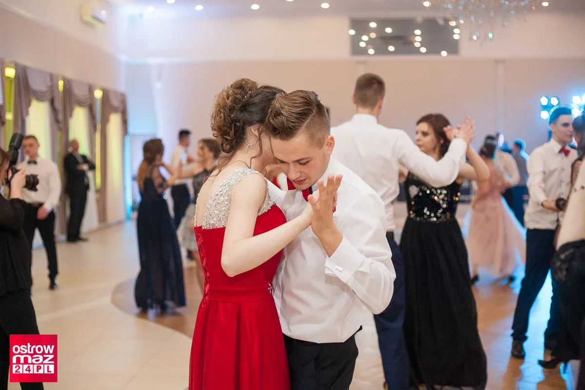 Studniówka Ekonomika 2018 (zdjęcia, wideo)