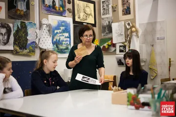 Feryjne spotkanie z grafiką (zdjęcia, wideo)