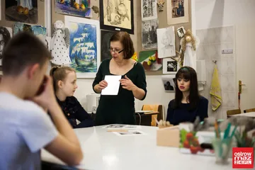 Feryjne spotkanie z grafiką (zdjęcia, wideo)