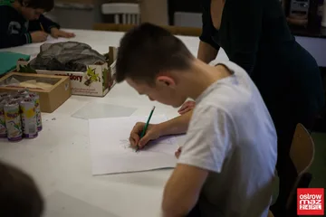 Feryjne spotkanie z grafiką (zdjęcia, wideo)
