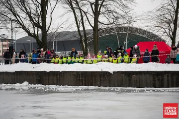 Pokaz ratownictwa lodowego w wykonaniu strażaków (zdjęcia, wideo)
