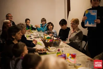 Dzień Babci i Dziadka w ostrowskiej bibliotece (zdjęcia, wideo)