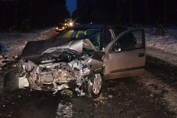 Wypadek w Małaszku. 59-letnia ostrowianka trafiła do szpitala (zdjęcia)