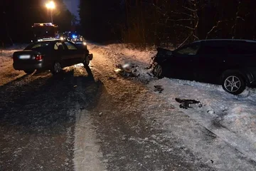 Wypadek w Małaszku. 59-letnia ostrowianka trafiła do szpitala (zdjęcia)