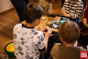 Warsztaty lepienia z gliny (zdjęcia, wideo)