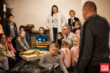 Dzieci poznały zawód pszczelarza (zdjęcia, wideo)