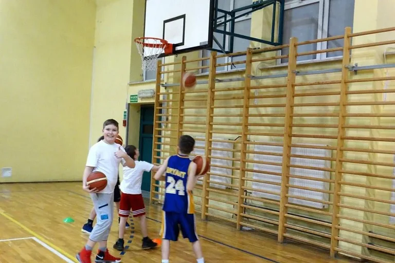 Feryjny obóz sportowy uczniów "dwójki" (zdjęcia)
