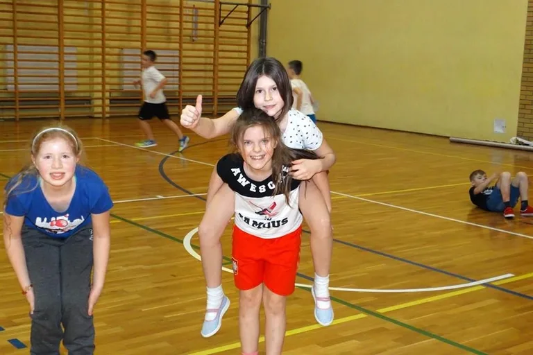 Feryjny obóz sportowy uczniów "dwójki" (zdjęcia)