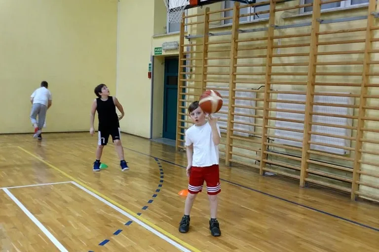 Feryjny obóz sportowy uczniów "dwójki" (zdjęcia)