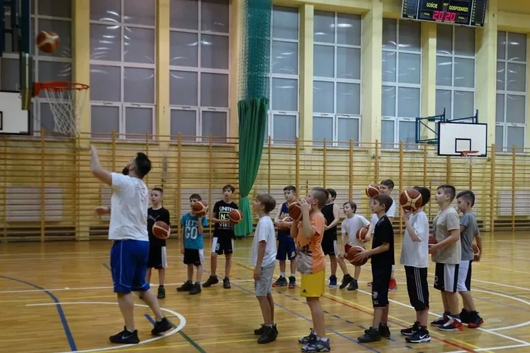 Feryjny obóz sportowy uczniów "dwójki" (zdjęcia)